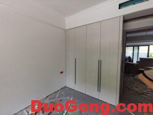 多工網(wǎng)家具安裝團(tuán)隊(duì)5月新作融創(chuàng)文旅城安裝完成現(xiàn)場(chǎng)5月12日-多工網(wǎng)